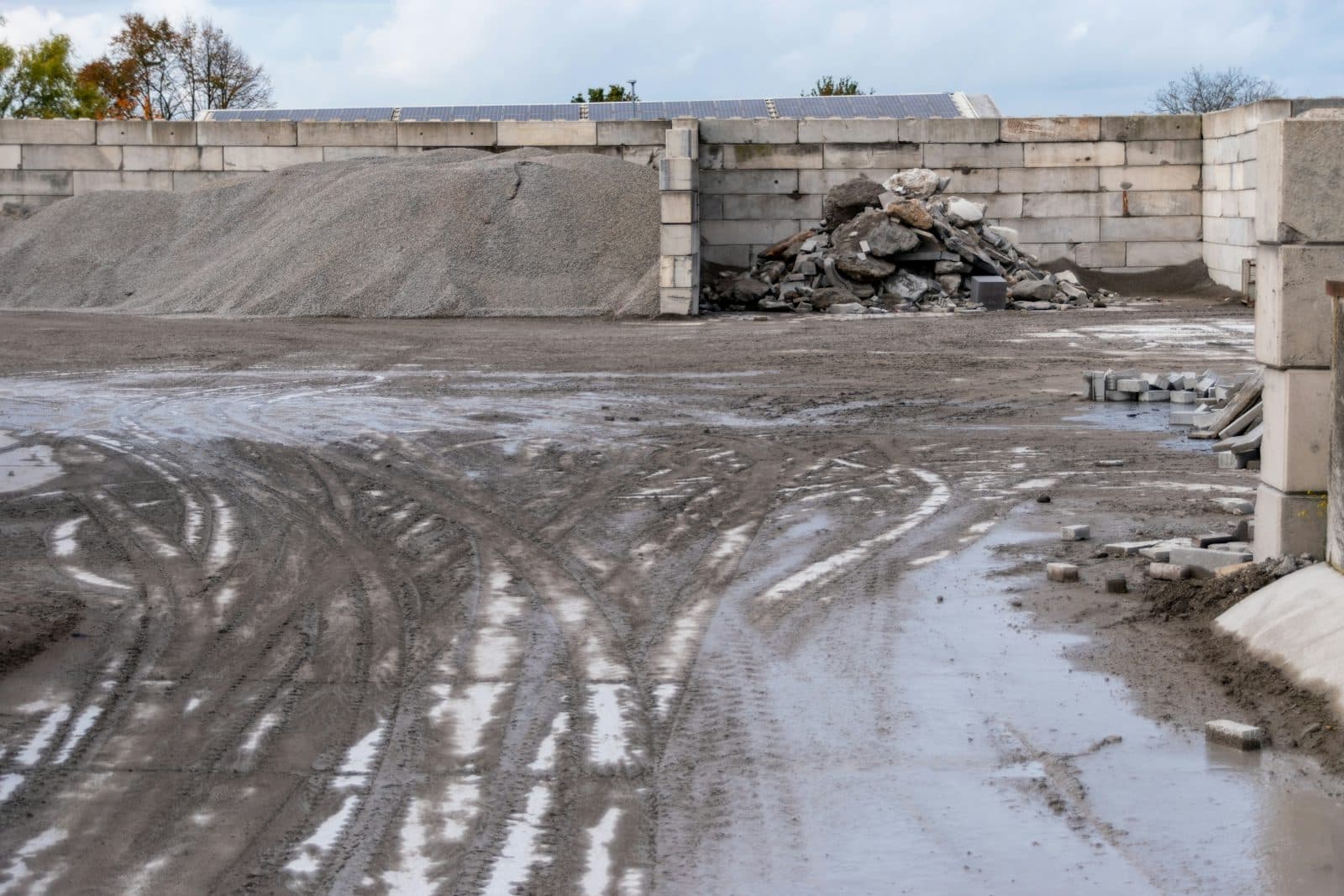 Construction & renovation debris